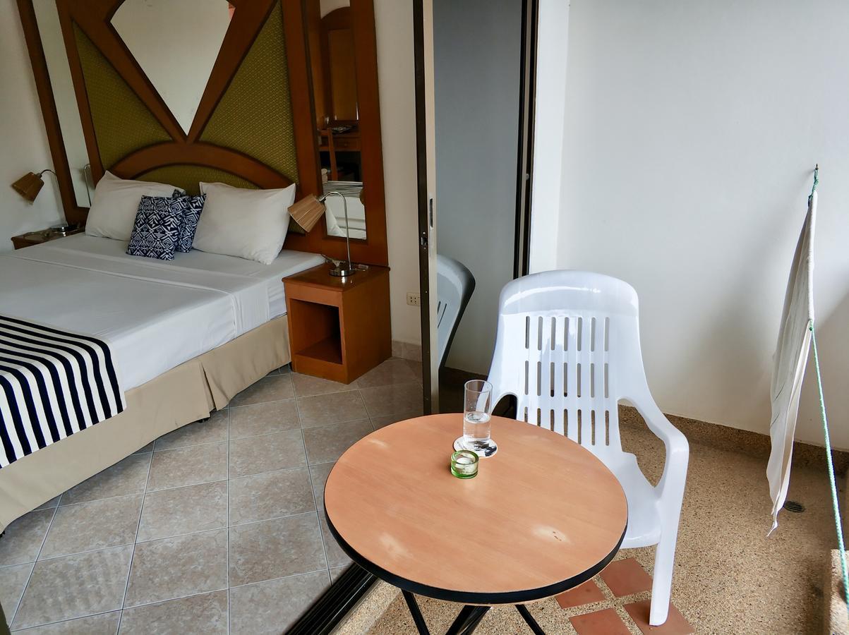 Waree'S Guesthouse Ката Бийч Екстериор снимка