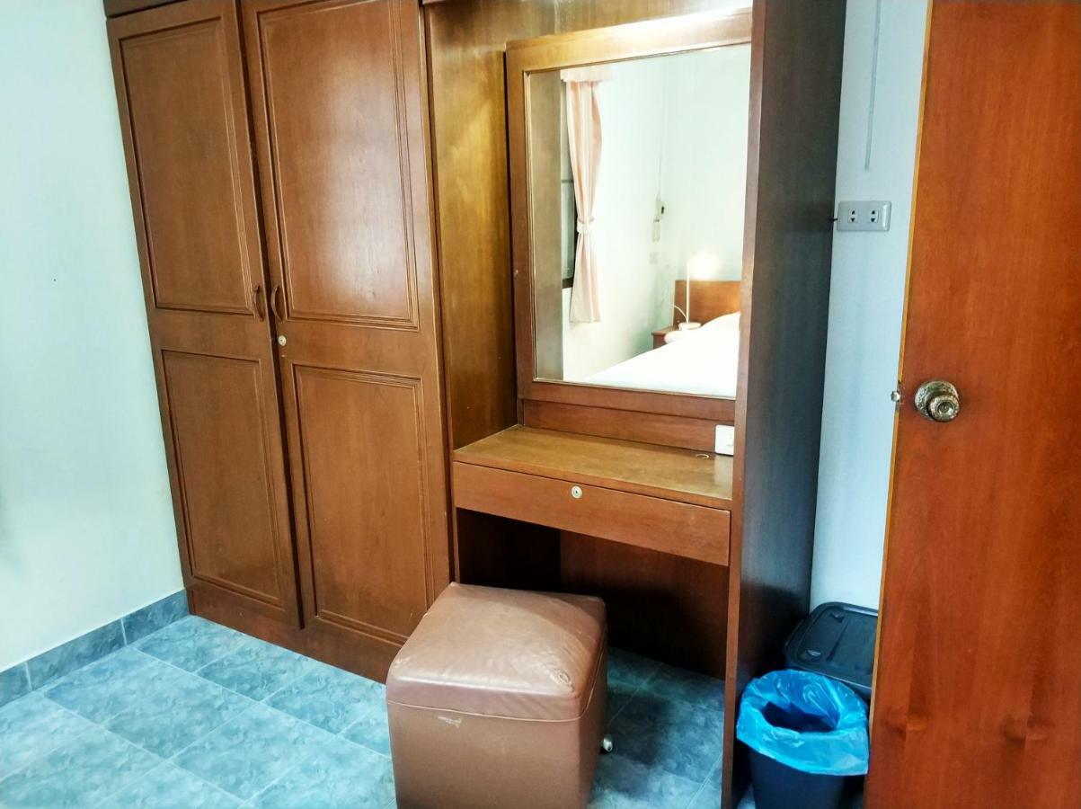 Waree'S Guesthouse Ката Бийч Екстериор снимка