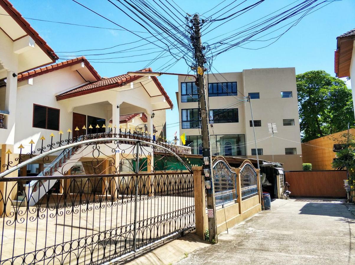 Waree'S Guesthouse Ката Бийч Екстериор снимка